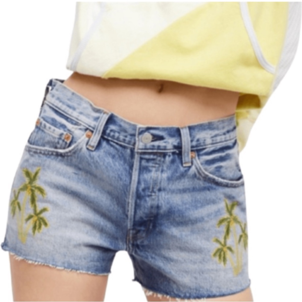 Levi's 501 Wild Dreaming Palm Tree Embroidered Short and one TRUE RELIGION short - Picture 11 of 12